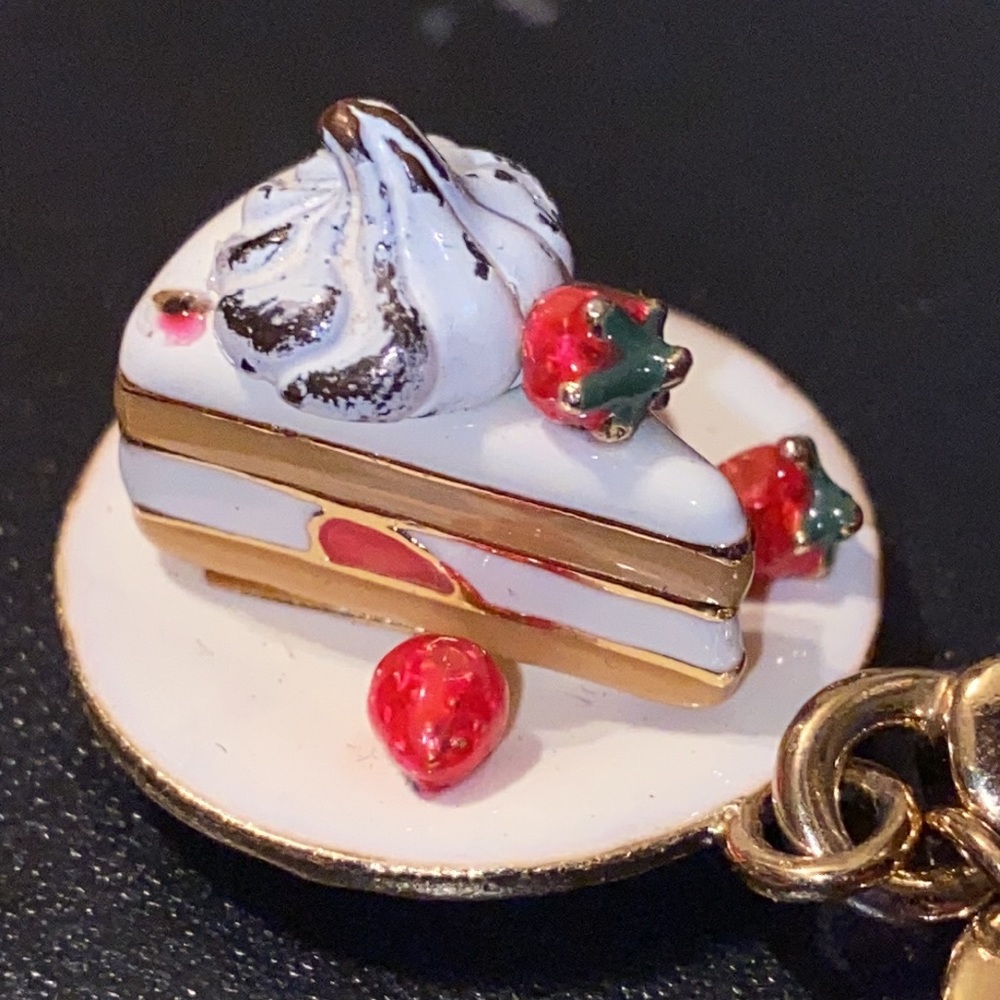 Juicy Couture STRAWBERRY CAKE CHARM 2014 Limuted Edition